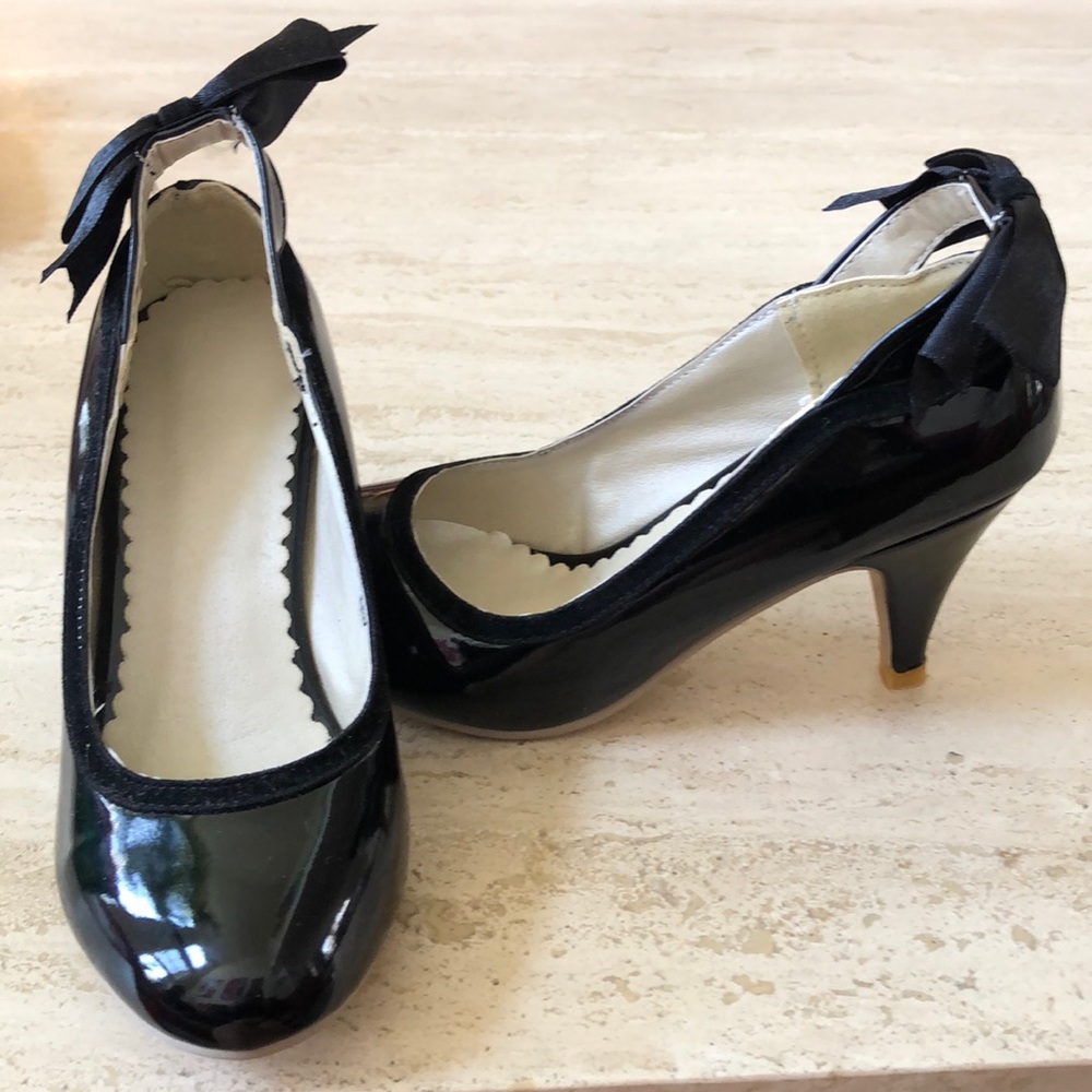 Extra small WOMENs shoes